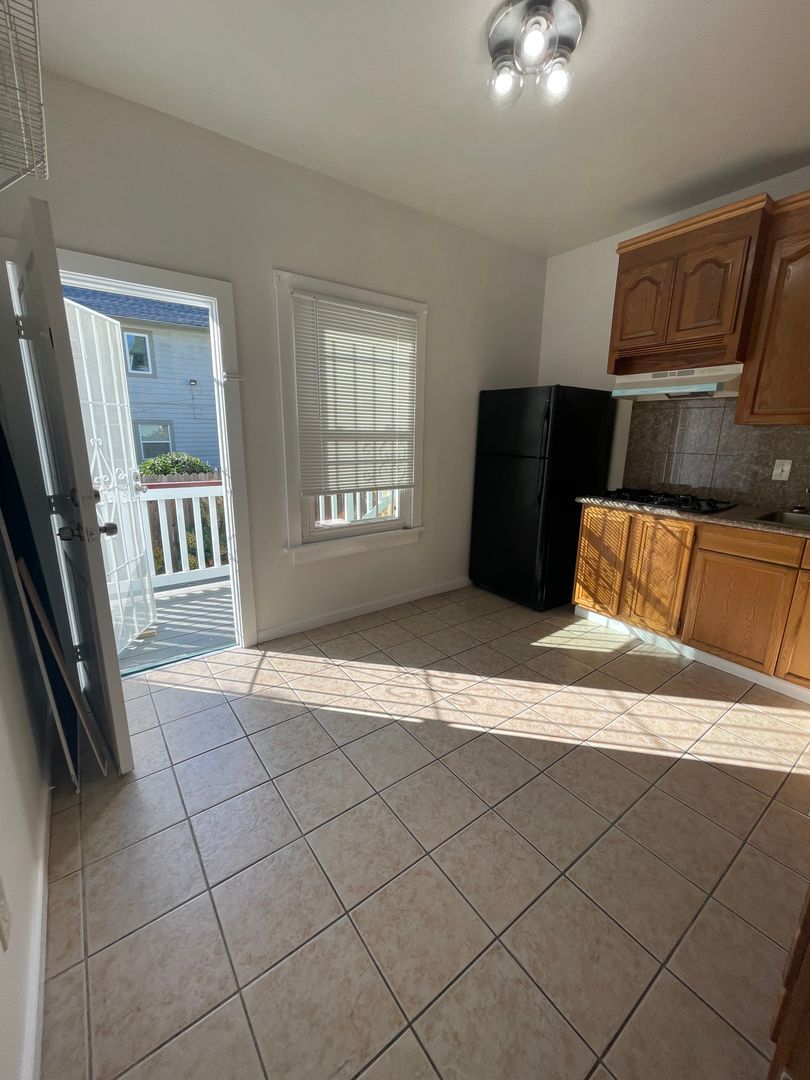 758 18th Street #758, photo 3