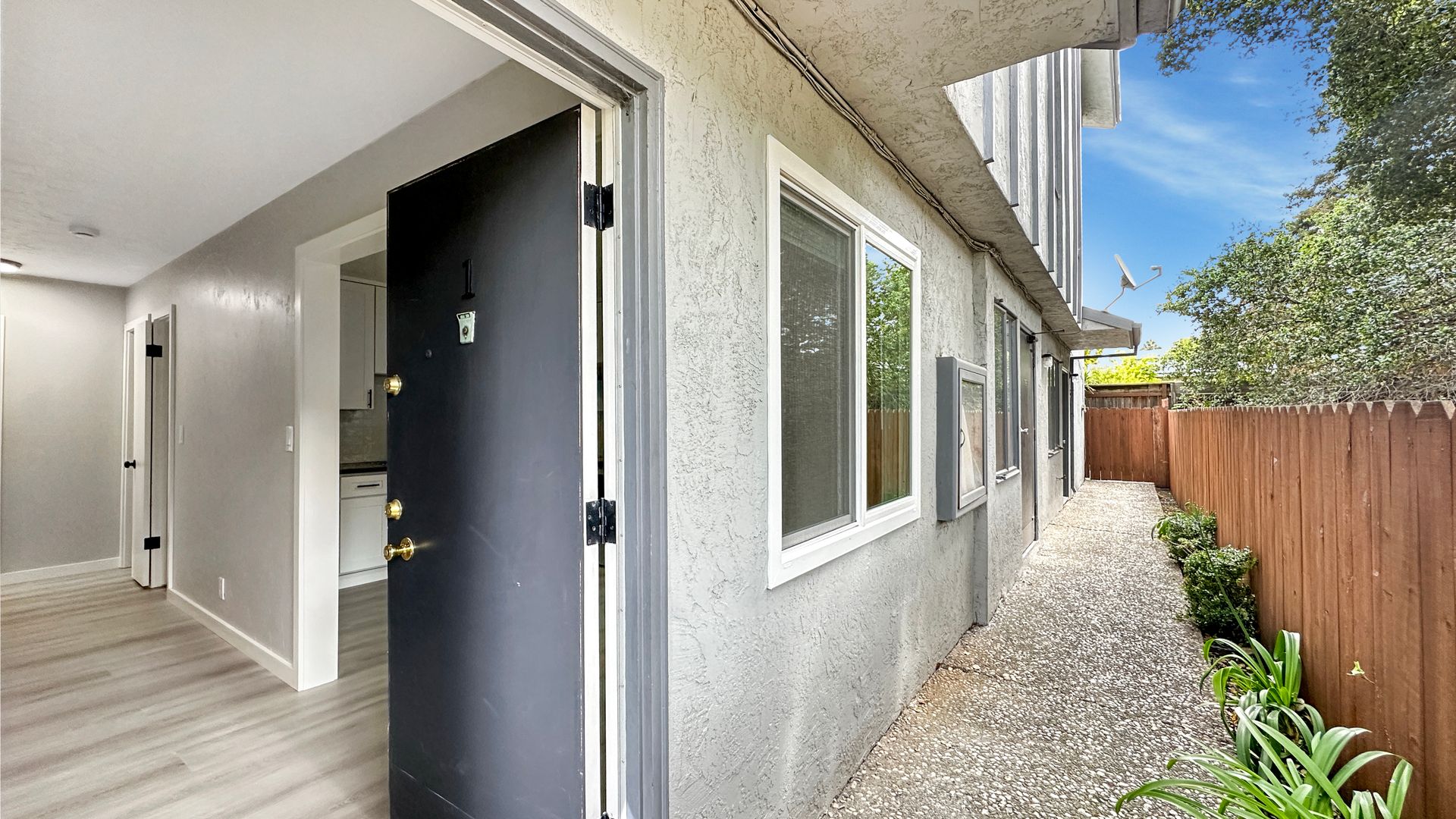 Berkeley Apartment: 2531 Martin Luther King Jr Way