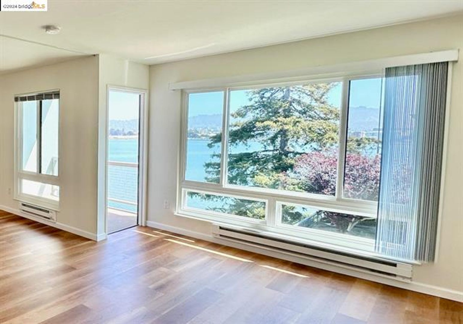 Emeryville Condo: 8 Commodore Drive, Apt C455