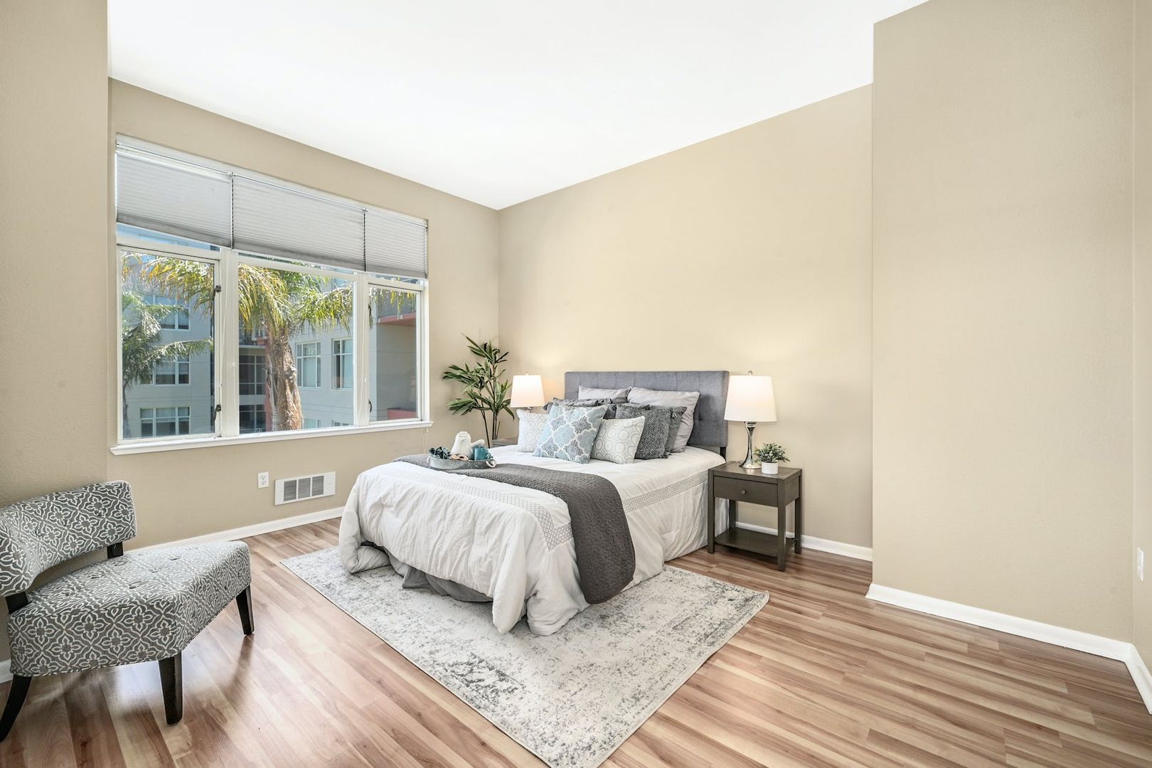 5855 Horton Street #601, photo 10