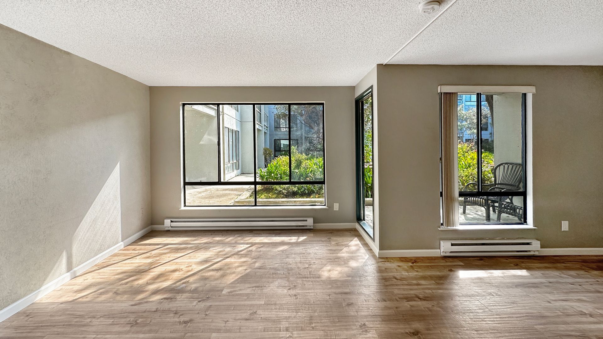Emeryville Condo: 4 Anchor Drive, Apt F235