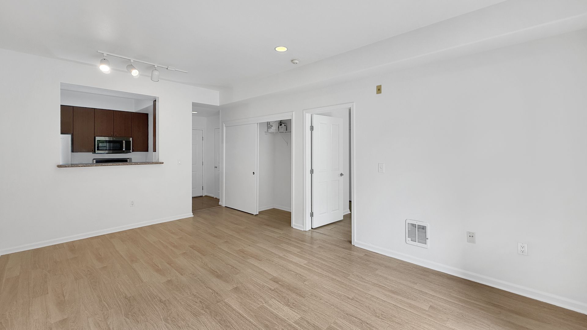 989 Franklin Street #302, photo 7