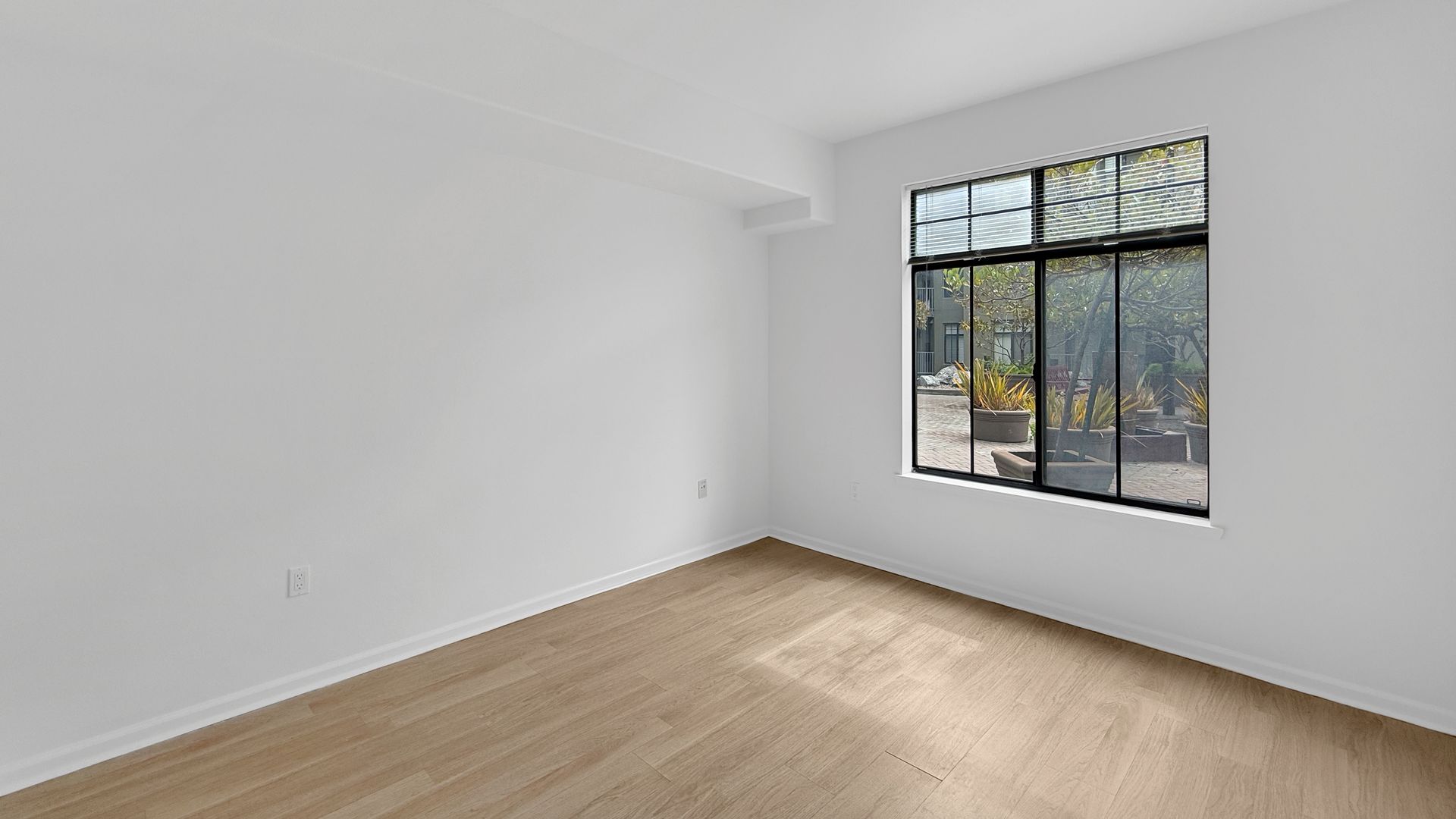 989 Franklin Street #302, photo 8