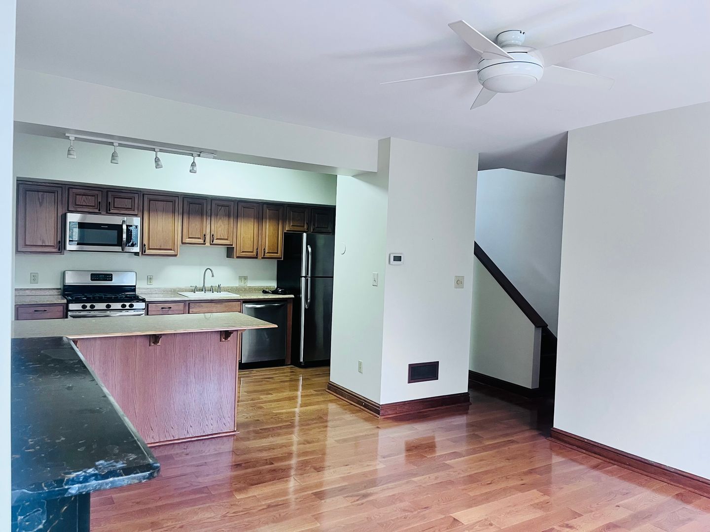 Pittsburgh Apartment: 100 East North Ave