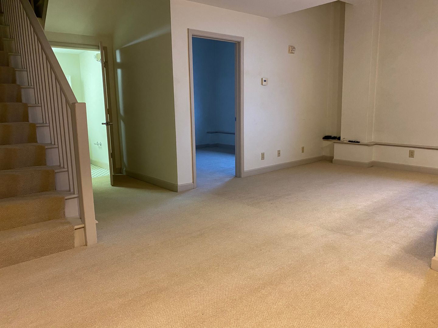 Roanoke Apartment: 8 N Jefferson Street