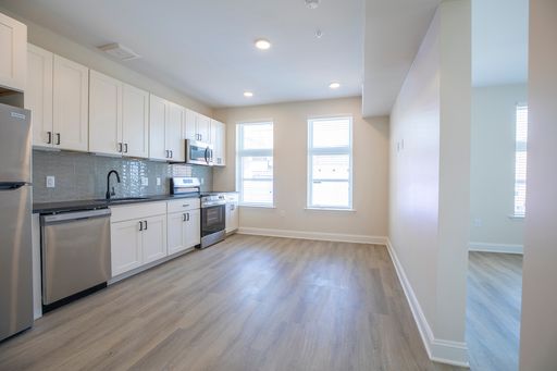 Luxury Living at The Bower Downtown - 1 Bed/1 Bath – photo 1