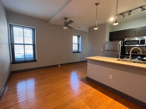 The Ponce de Leon - 1 Bed/1 Bath Apartment in the Heart of Downtown Roanoke – photo 1