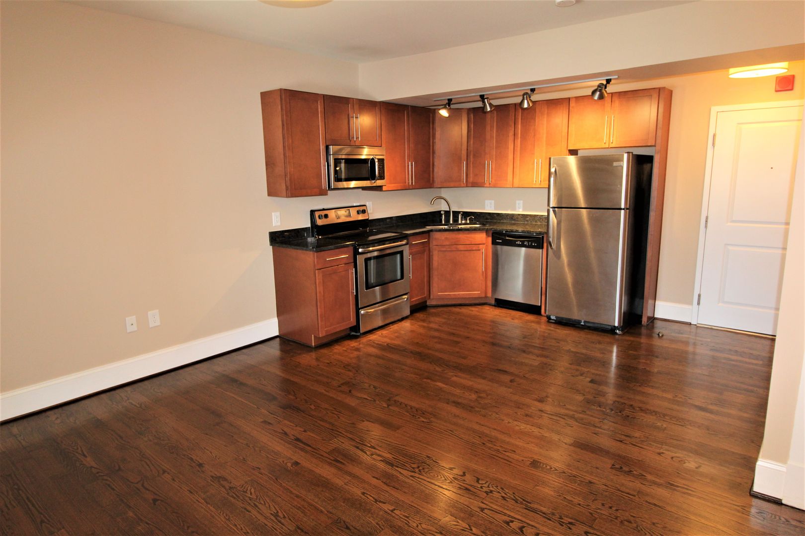 Roanoke Apartment: 611 S Jefferson Street