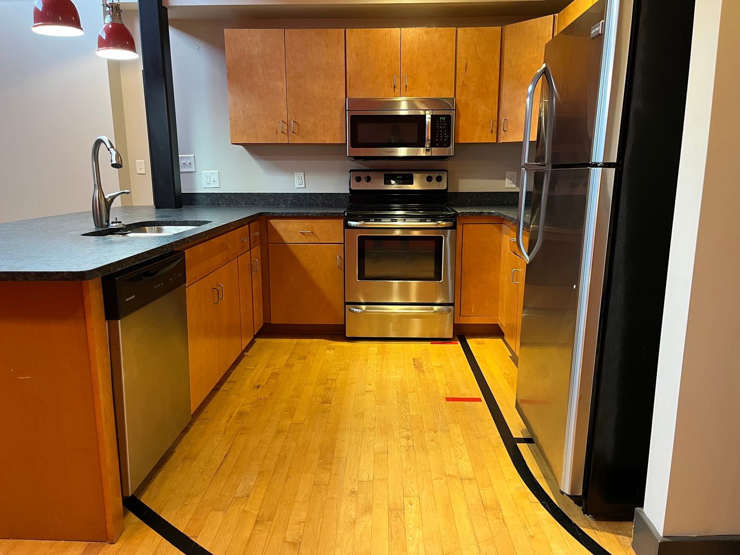 Roanoke Apartment: 425 Church Ave SW