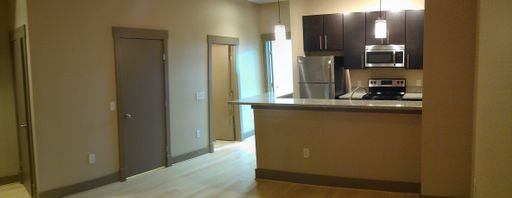 The River House - 1 Bedroom/1 Bathroom Corner Unit – photo 1
