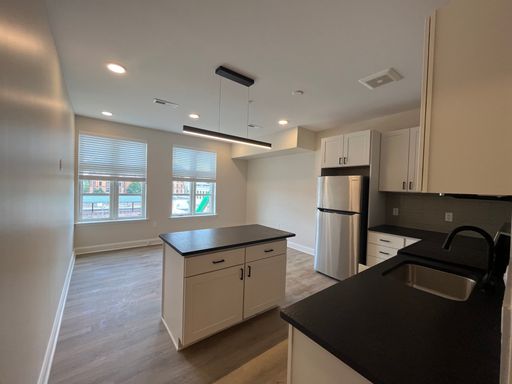 The Bower - Spacious 1 Bed/1 Bath with Walk In Closet – photo 1