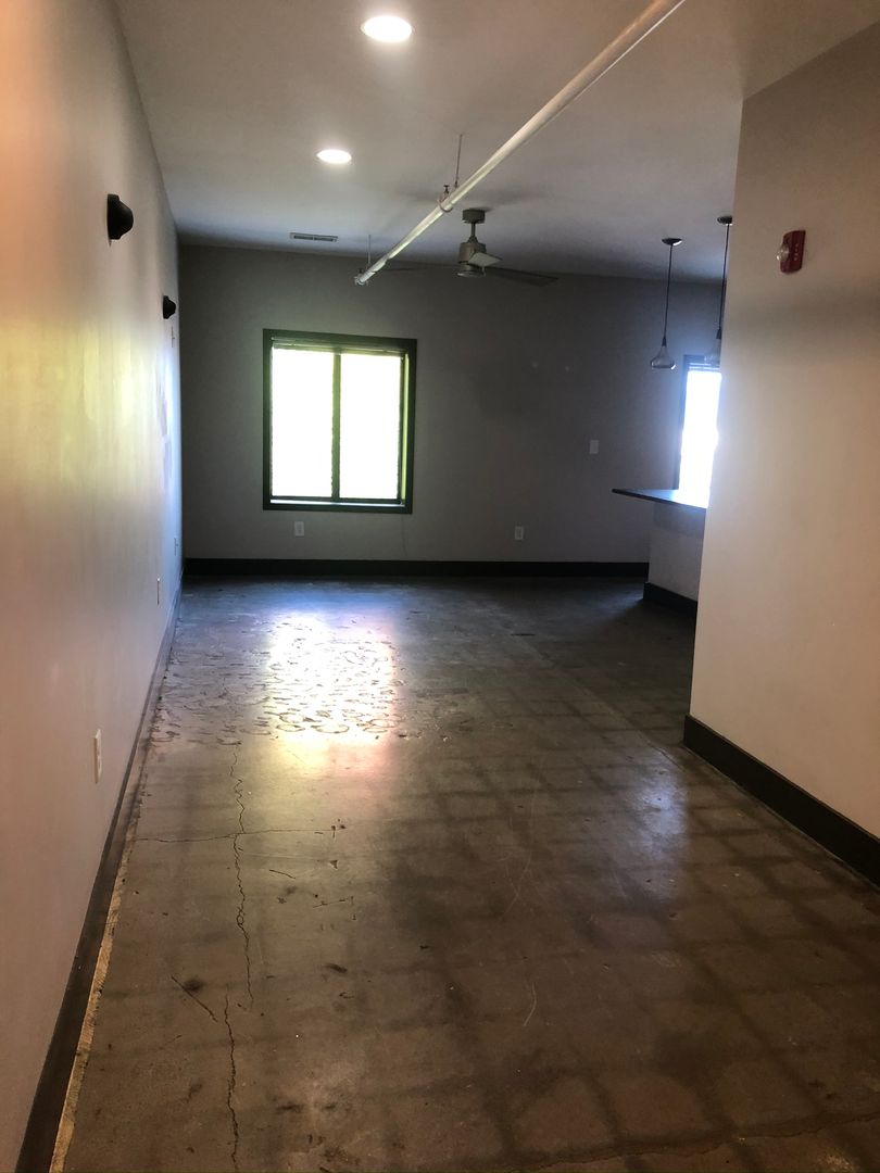 Roanoke Apartment: 425 Church Ave SW