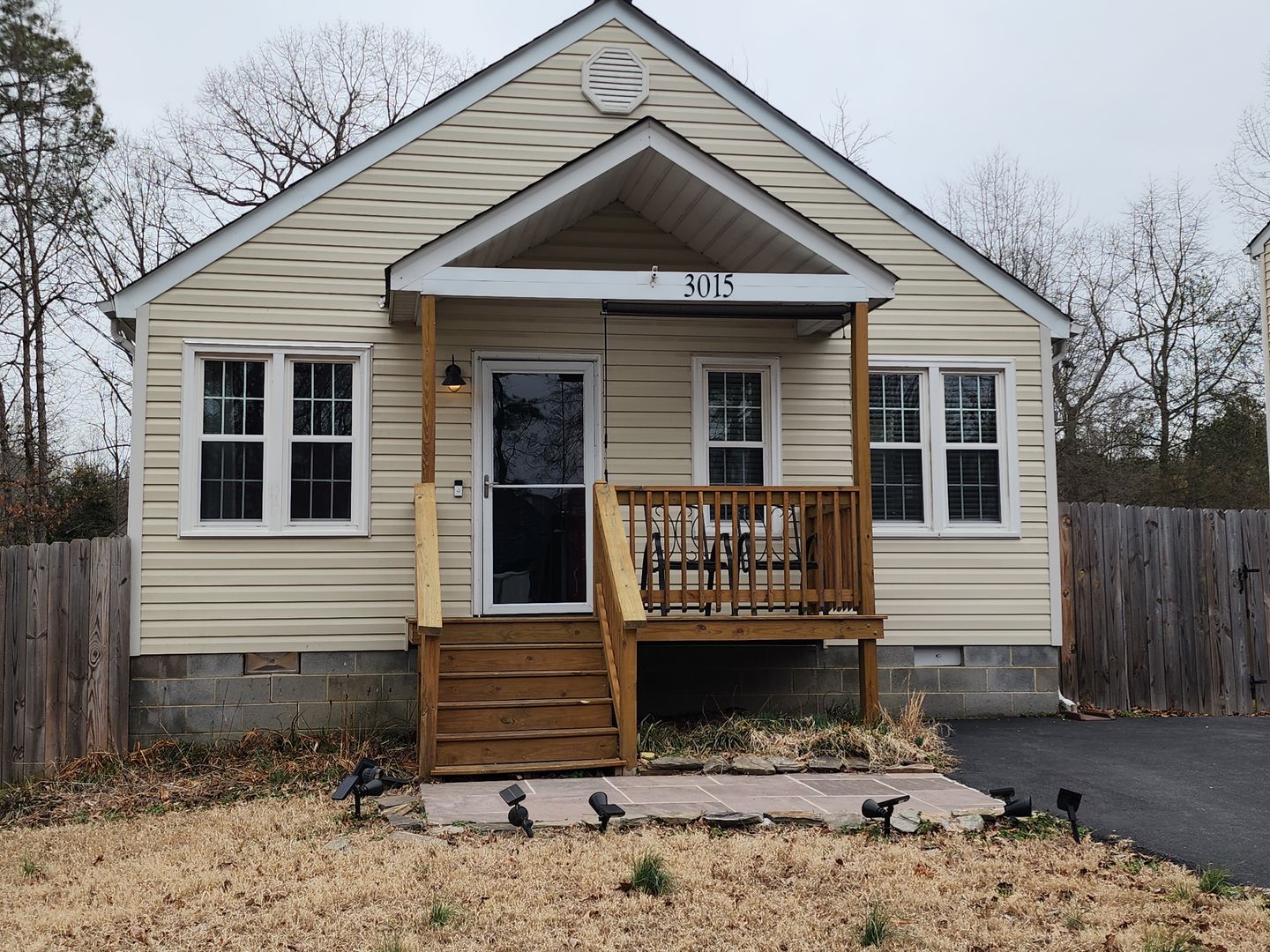 Midlothian House: 3015 S Ridge Dr