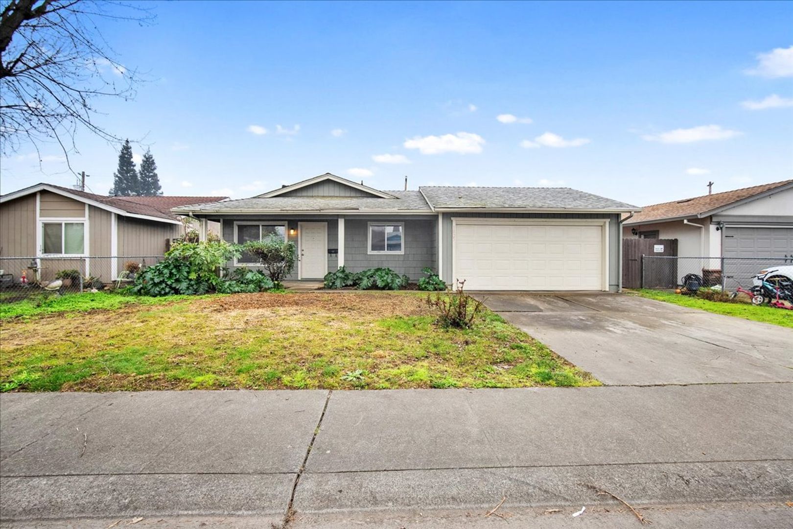 West Sacramento House: 1025 Marston St