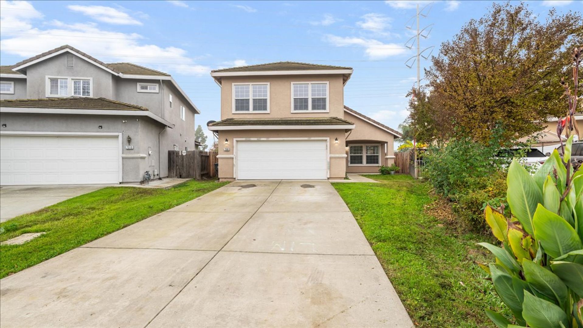 Sacramento House: 7300 Radha Drive