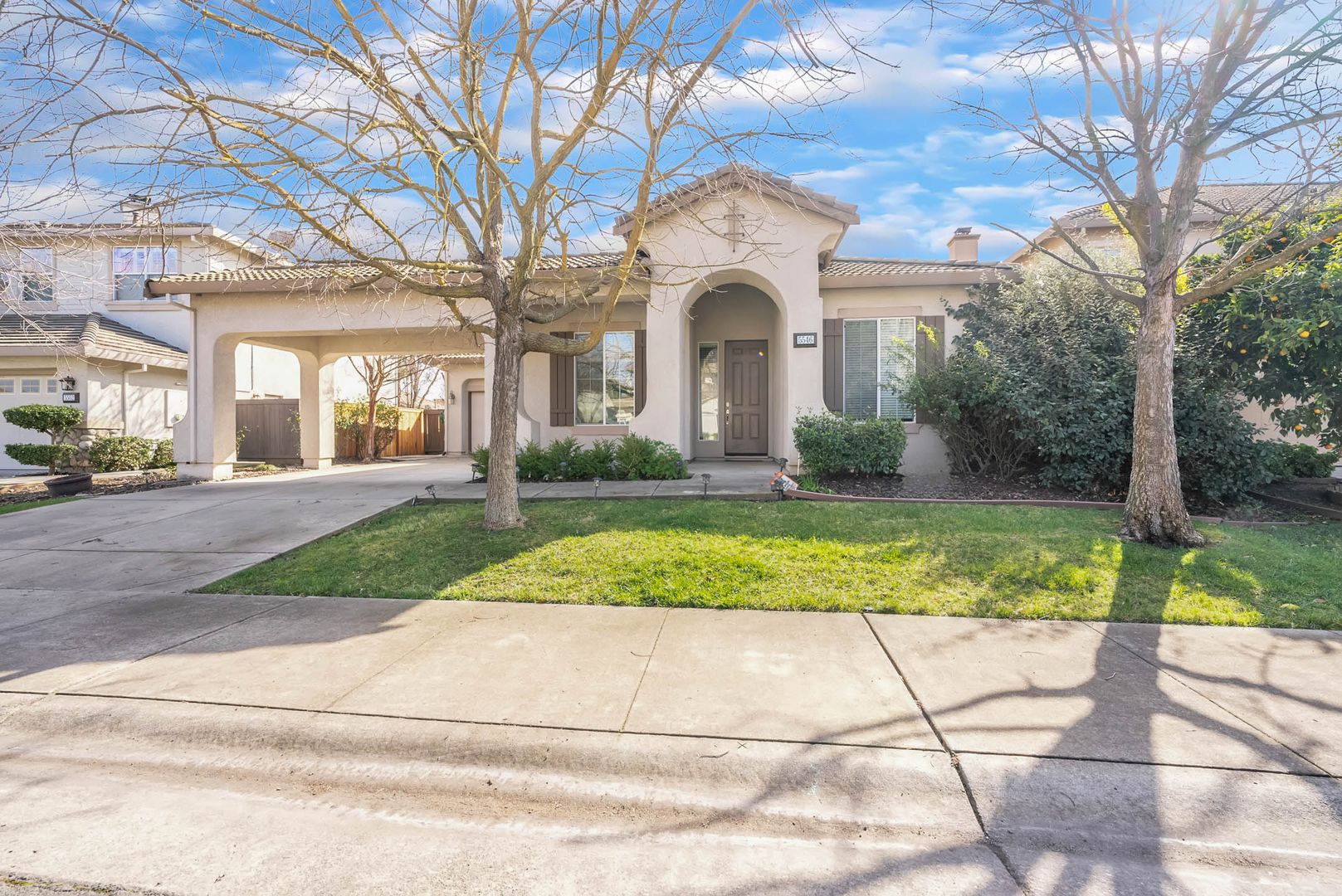 Sacramento House: 5546 Swadly Way