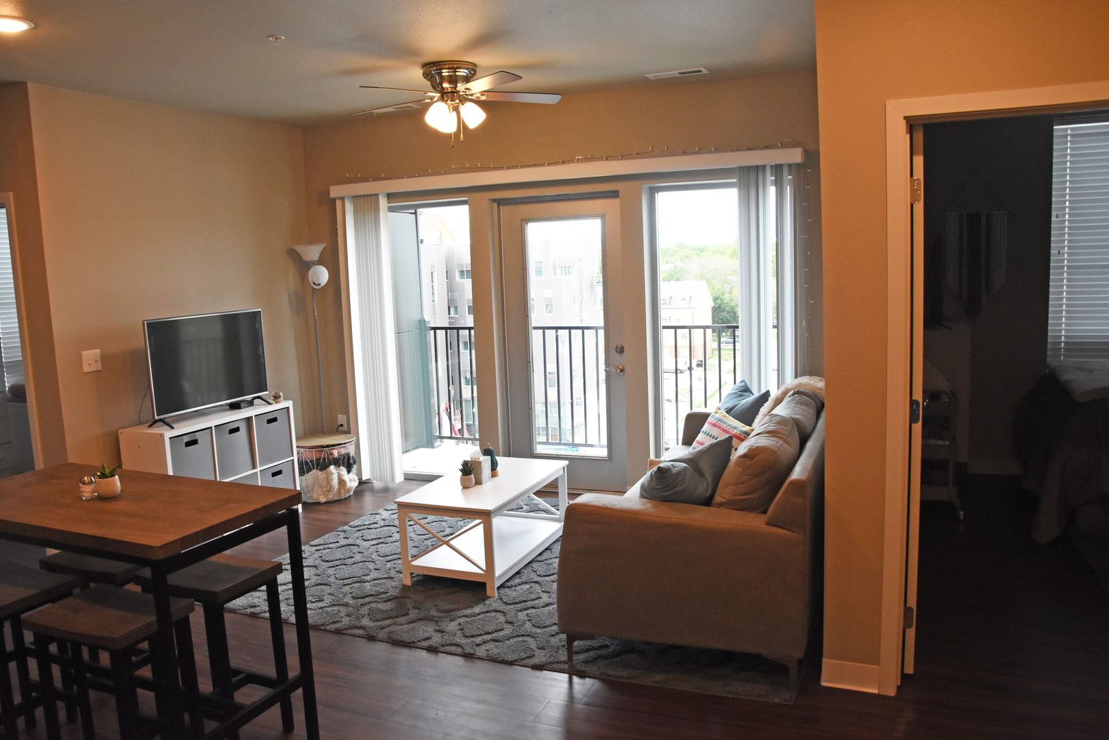 Iowa City Apartment: 20 S Gilbert