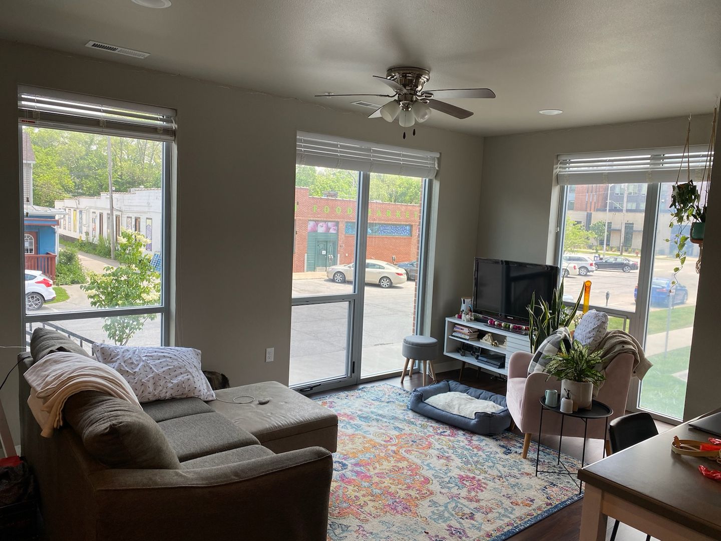 Iowa City Apartment: 20 S Gilbert