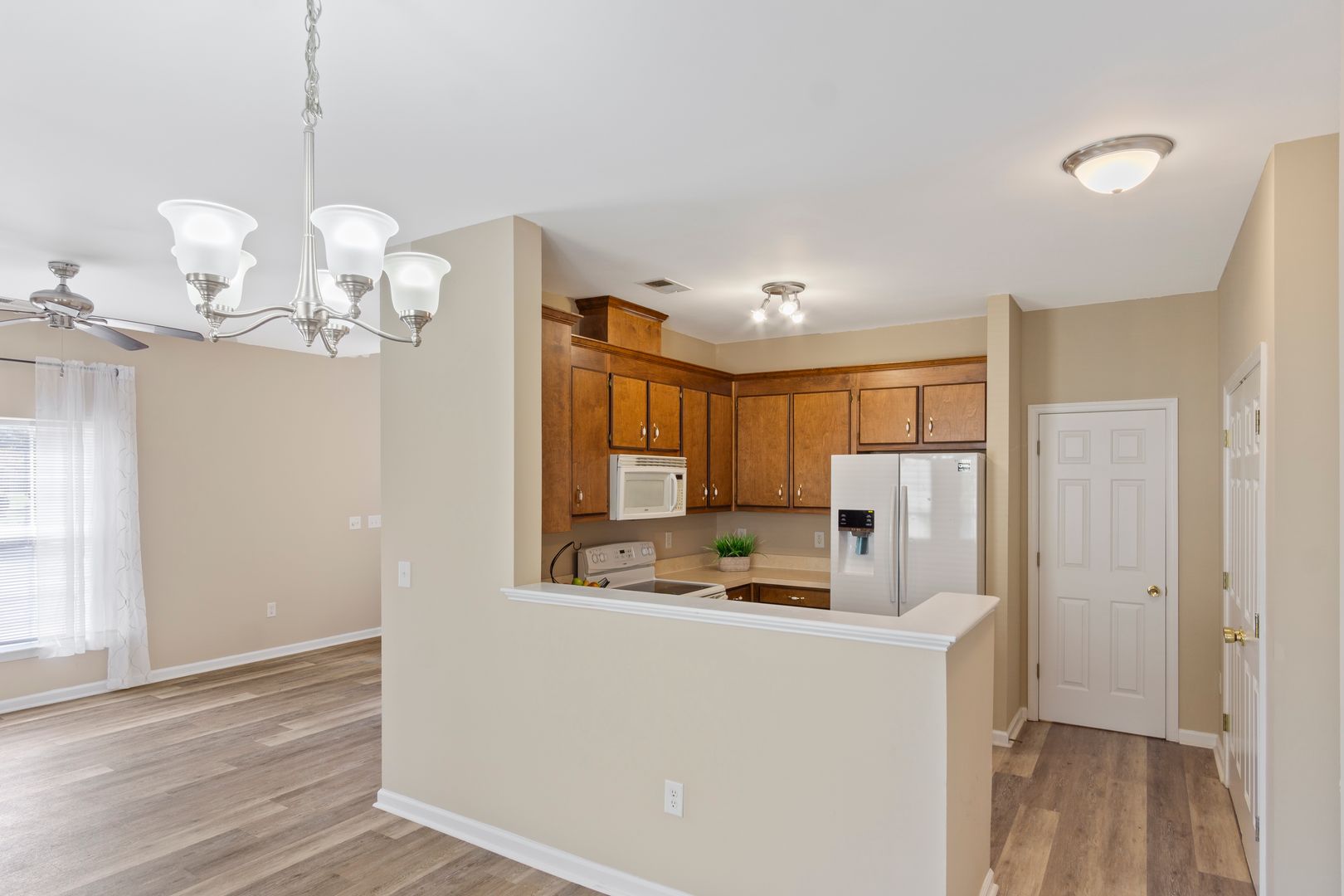 Williamsburg Townhome: 1915 Algonquin Trl