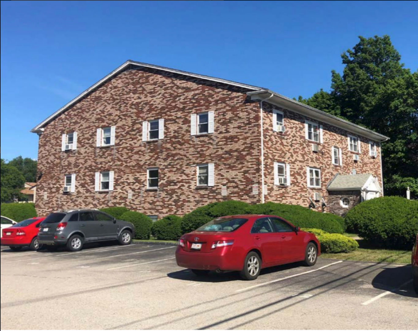 Stoughton Apartment: 215 Pearl Street