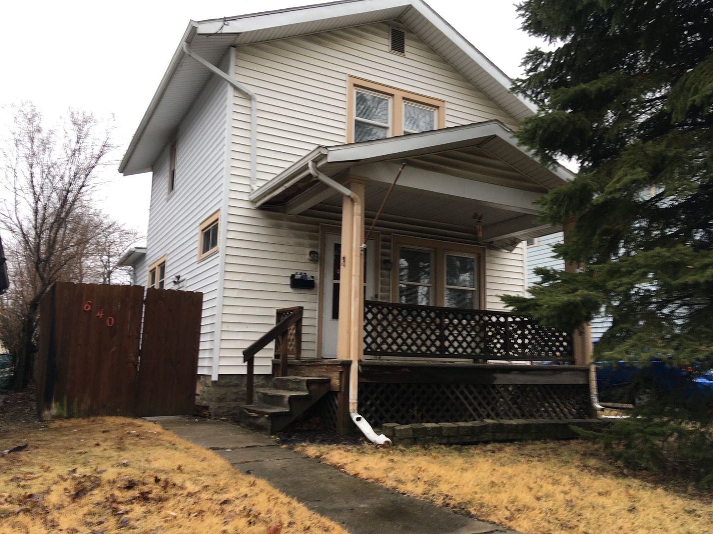 Fort Wayne House: 640 W State Blvd