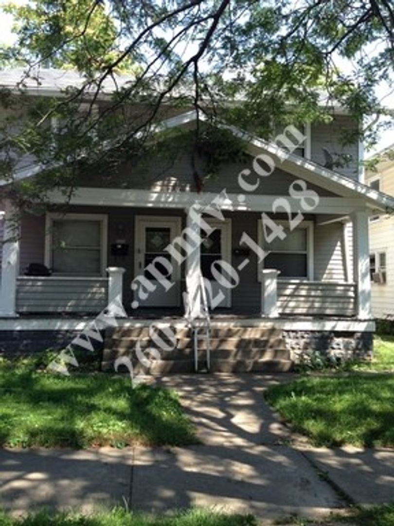 Fort Wayne House: 1422 Oakland St