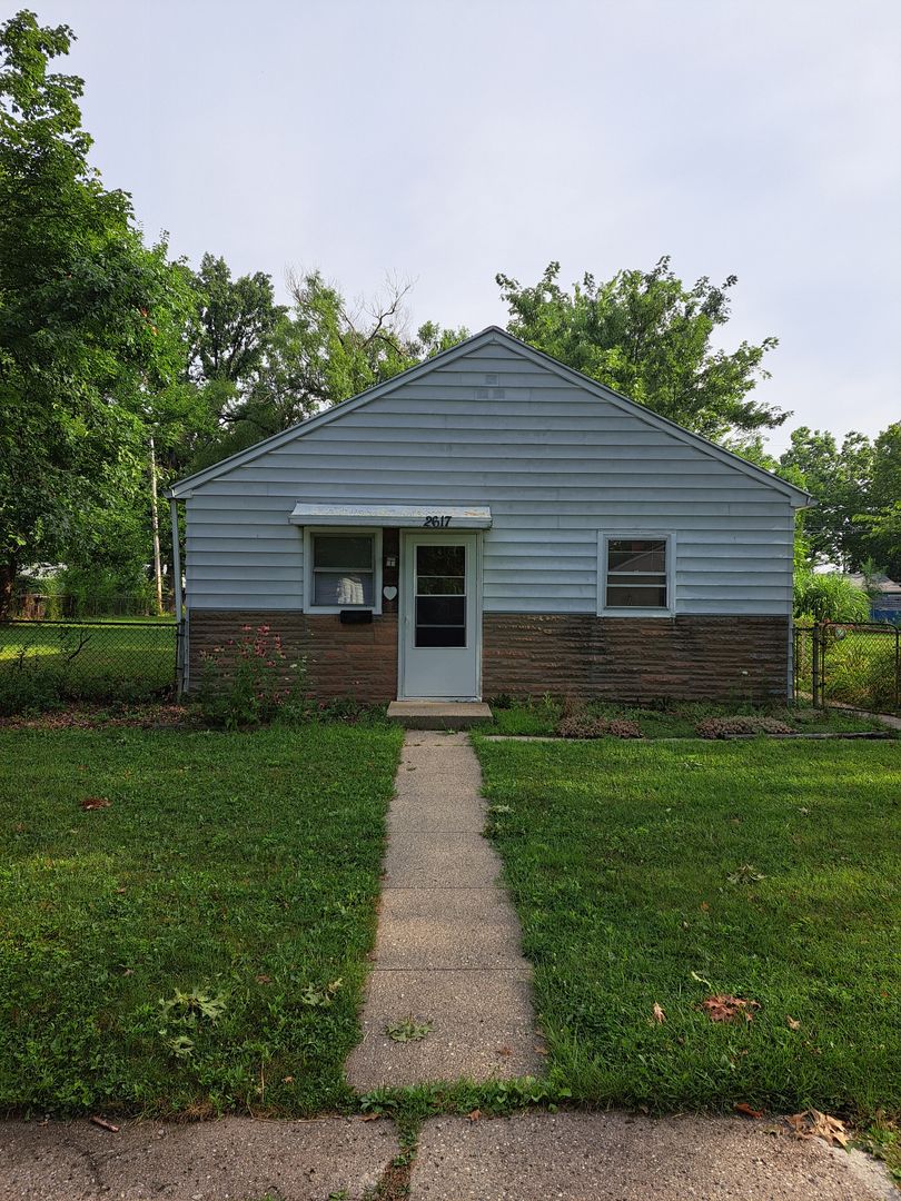 2 BR House near Parkview Hospital Randallia