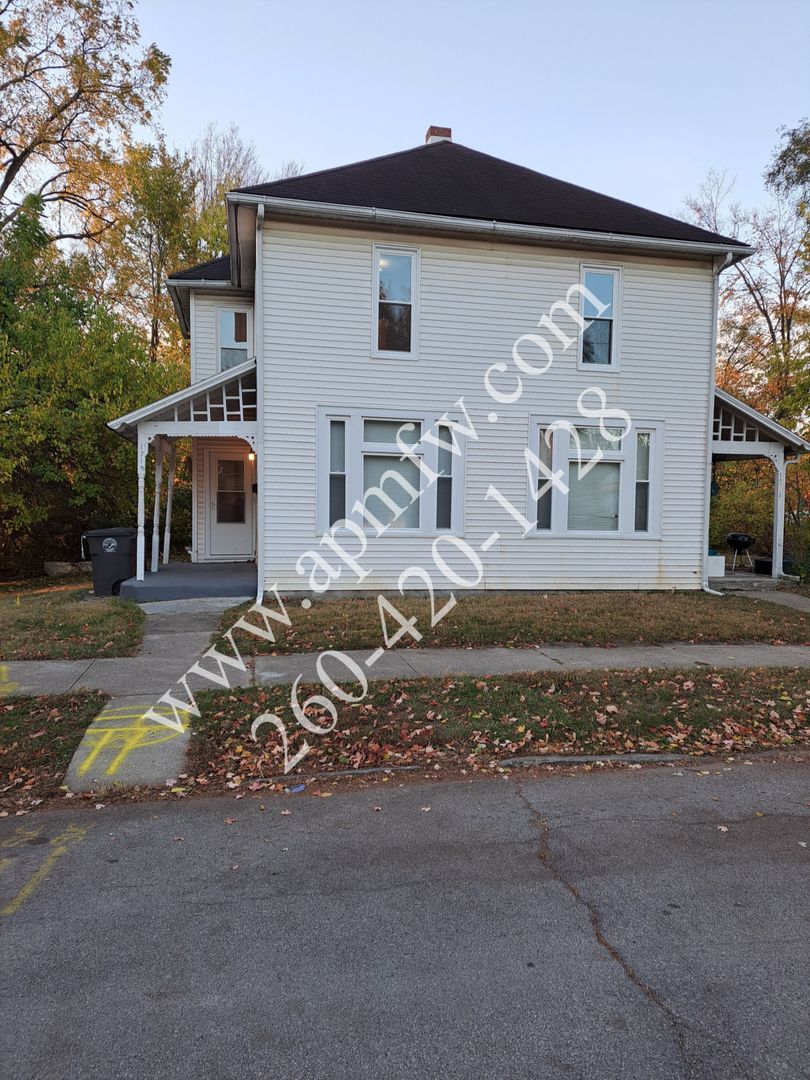 Fort Wayne House: 1719 Richardson St