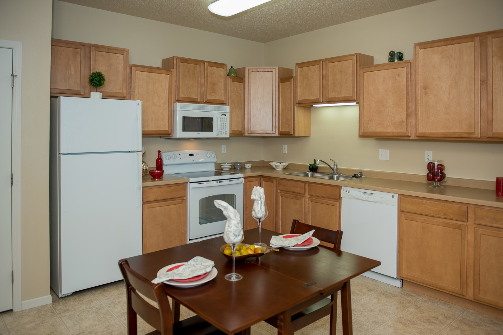 Moorhead Apartment: 1501 Belsly Blvd