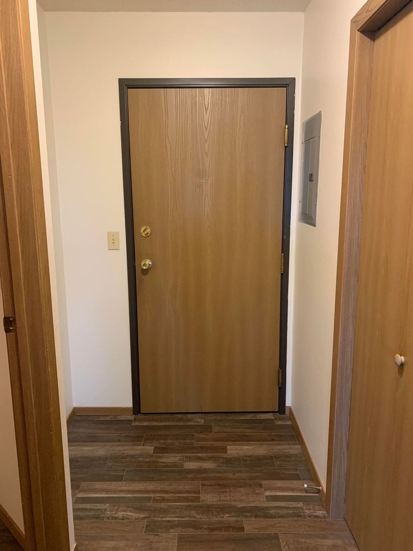 Fargo Apartment: 1704-1736 Dakota Dr. N.