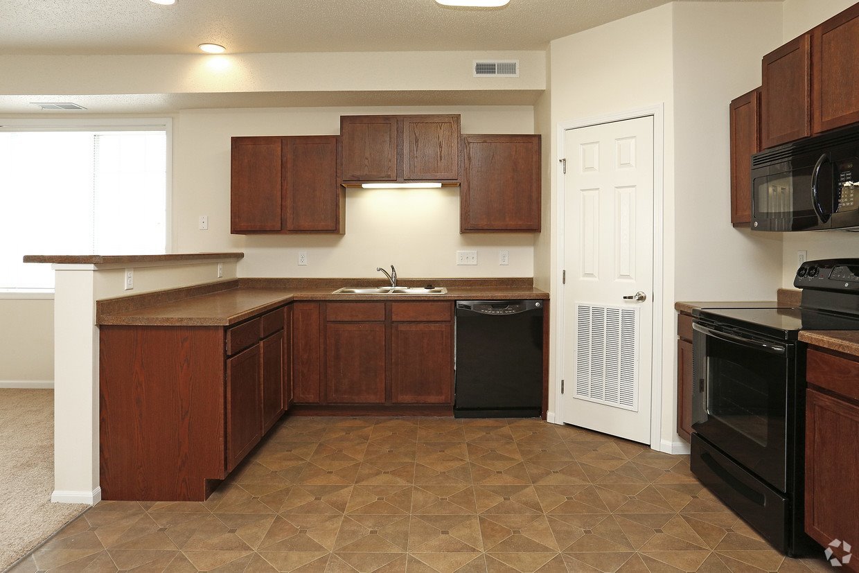 2651 Whispering Creek Circle , Unit 201, Fargo, ND 58104