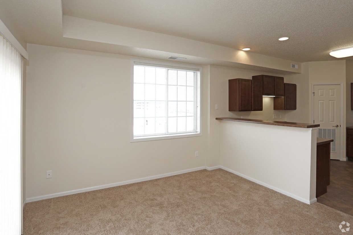 2651 Whispering Creek Circle , Unit 201, Fargo, ND 58104