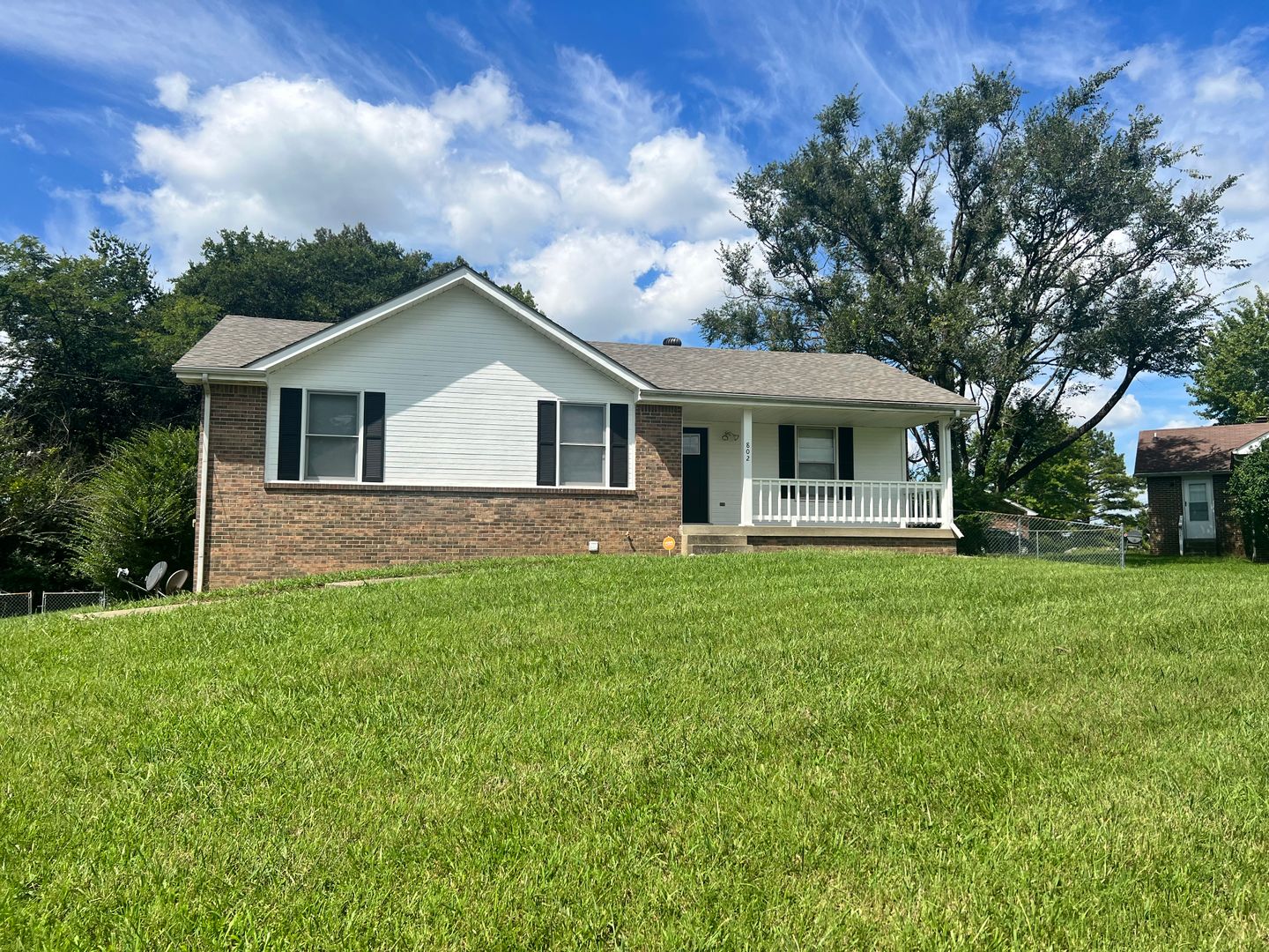 Clarksville House: 802 Knox Lane