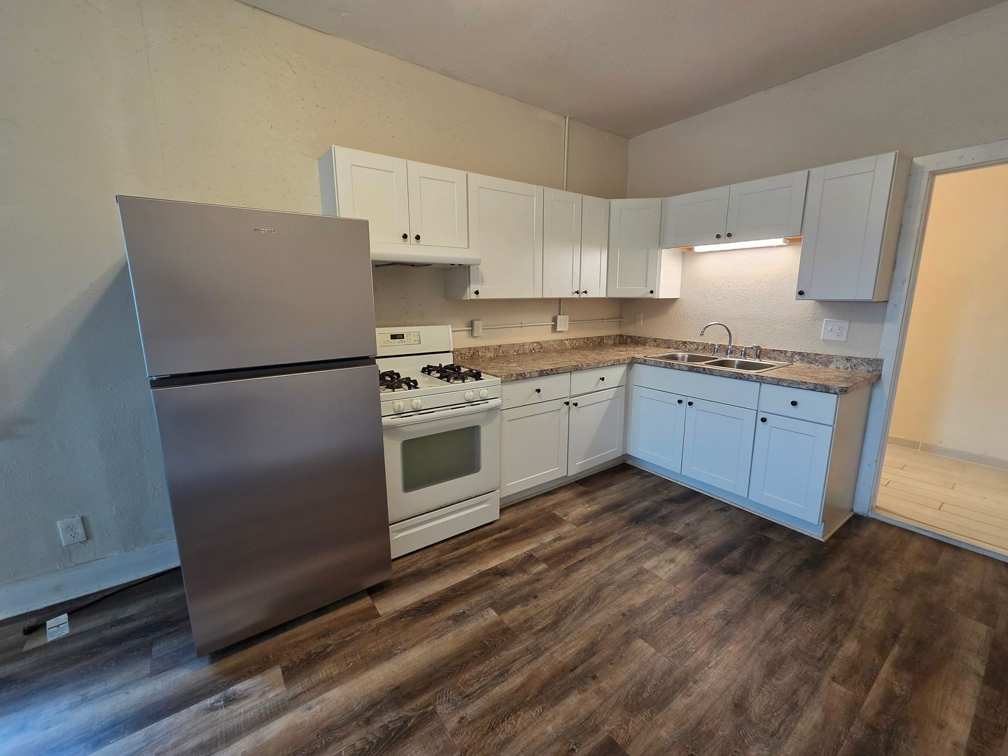 Albert Lea Apartment: 133 W William Street