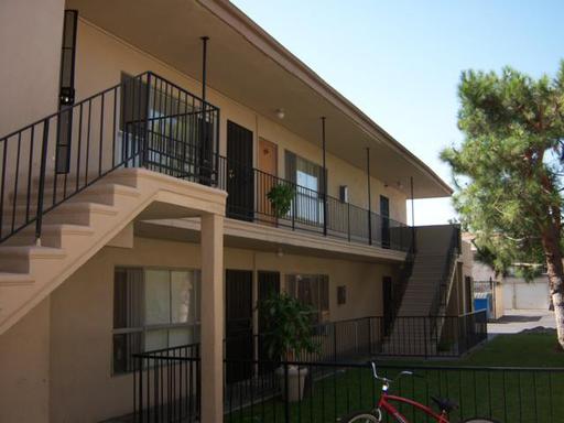 421 N. Bush, Unit 3 – photo 1