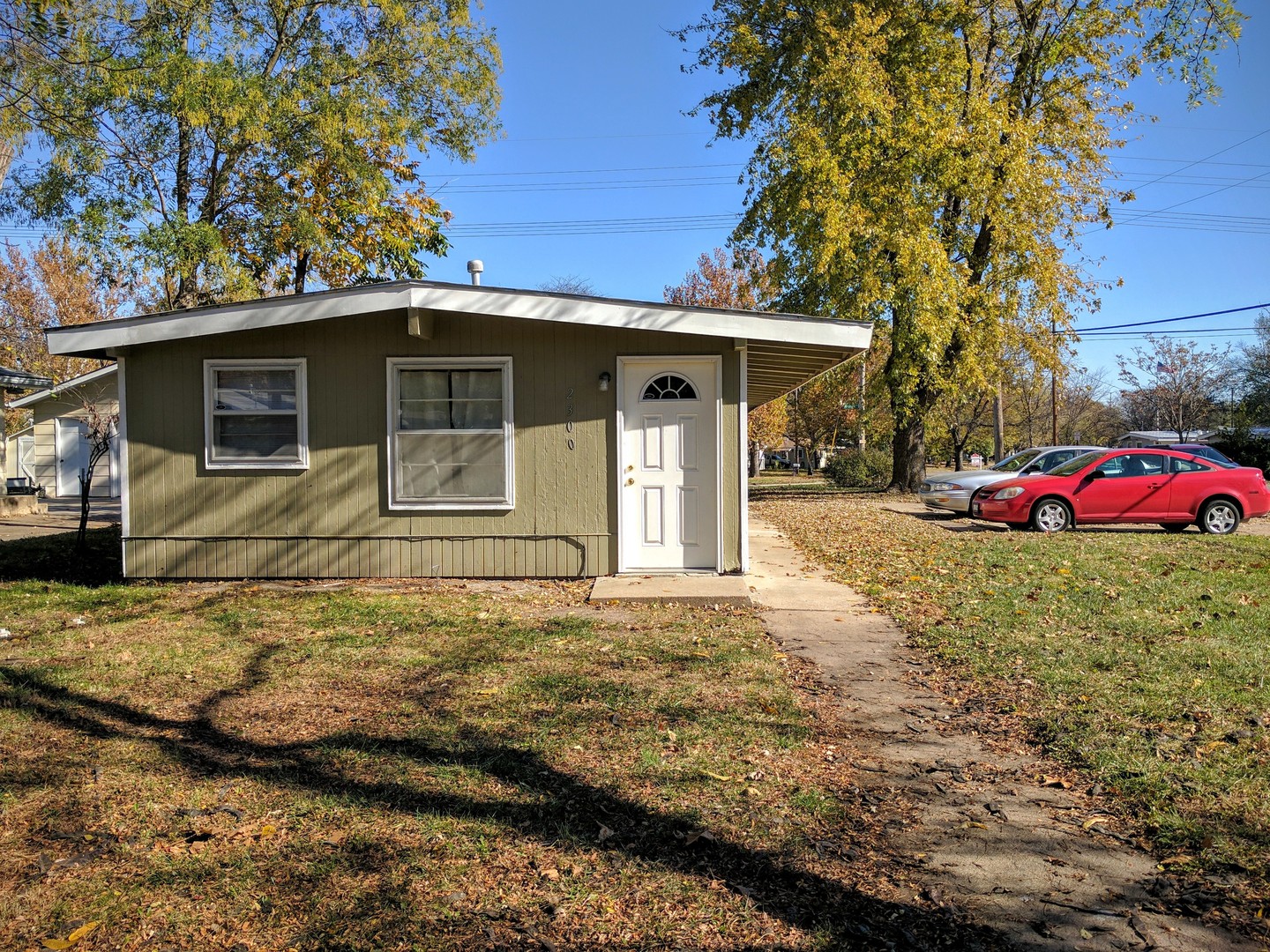 Manhattan Apartment: 2300 Brockman St.