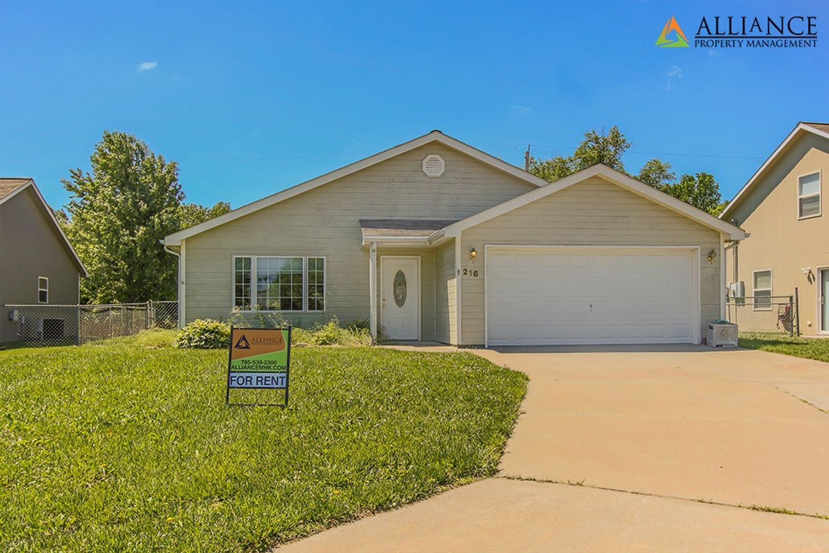 Manhattan House: 216 Kopp Dr.