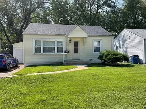COMING SOON! Beautifully renovated single-family home. – photo 1