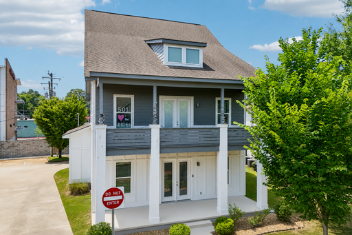 501 B Wesley Place - 5 Bedroom 5.5 Bath - NEW! – photo 1