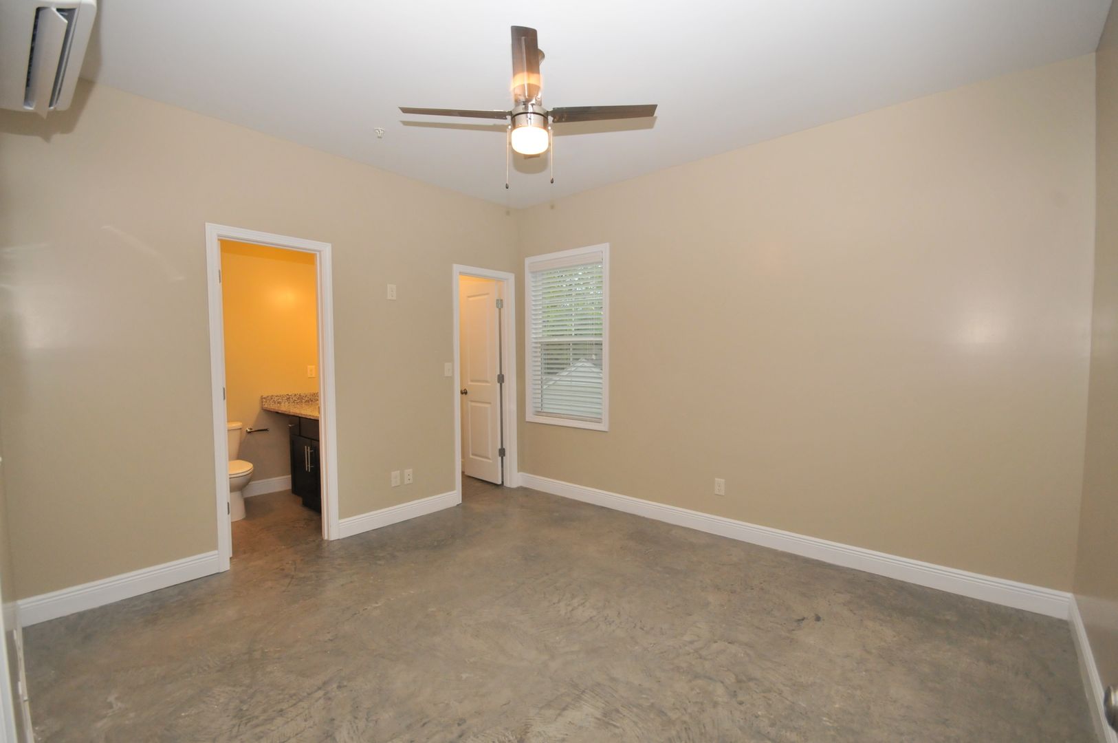 443 Meador Drive , Tuscaloosa, AL 35401