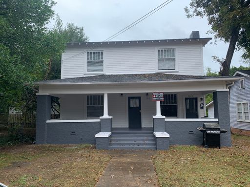 814 17th Ave B- 3 Bed Duplex- ON CAMPUS – photo 1