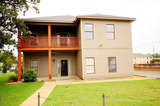 497 Wesley Place - 5 Bedroom / 5 Bath - Walk to Campus – photo 1