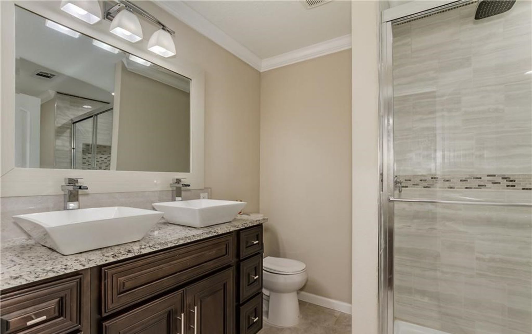 Northport House: 6600 1/2 Flatwoods Road