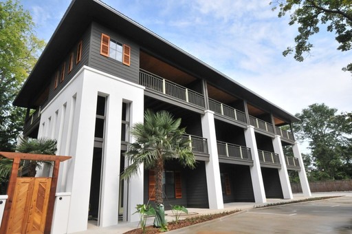 Rosemary House - 4 Bedroom / 4.5 Bath - Located in the Meador Drive, Wesley Place Area – photo 1
