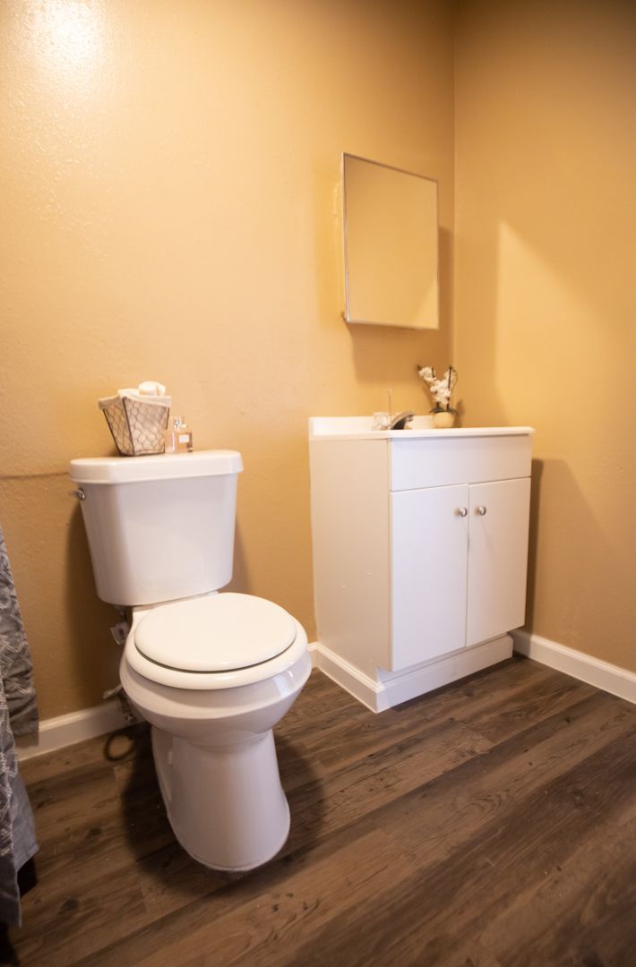 Lewisville, Apartment: 1090 S. Charles St.