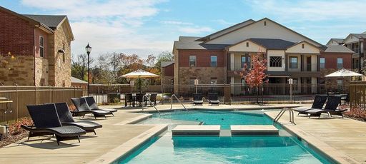 Classy & Cozy Apartments on Lake Dallas