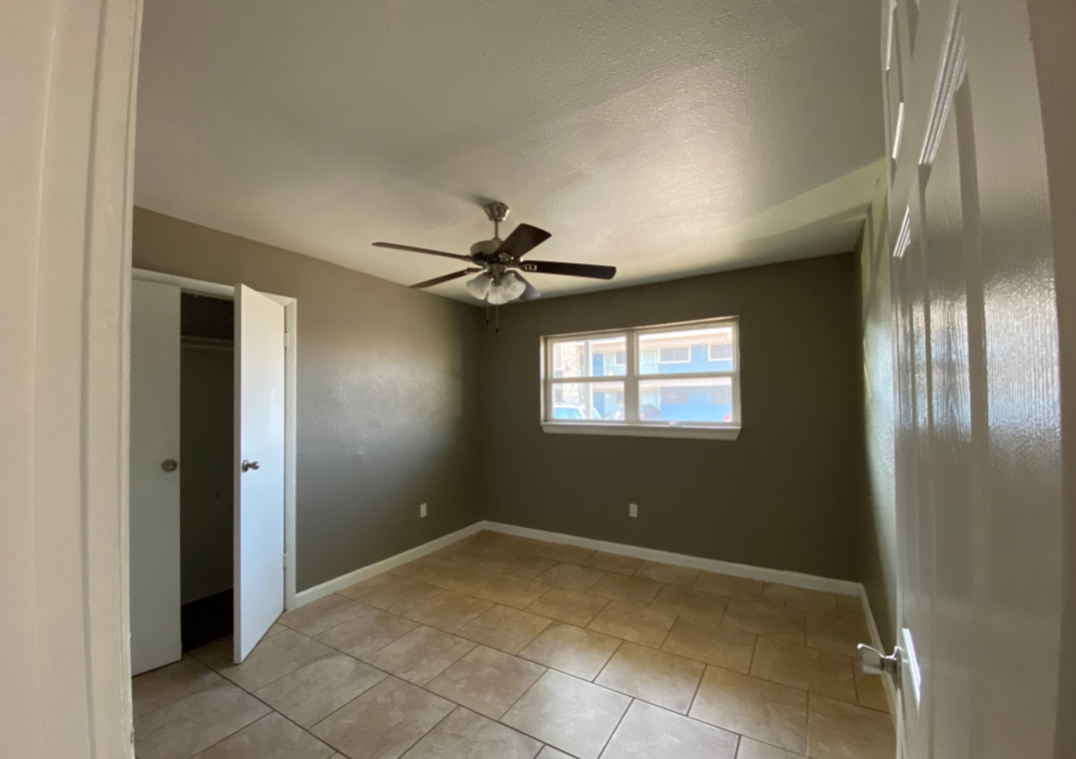 Dallas Apartment: 8128 Barclay St