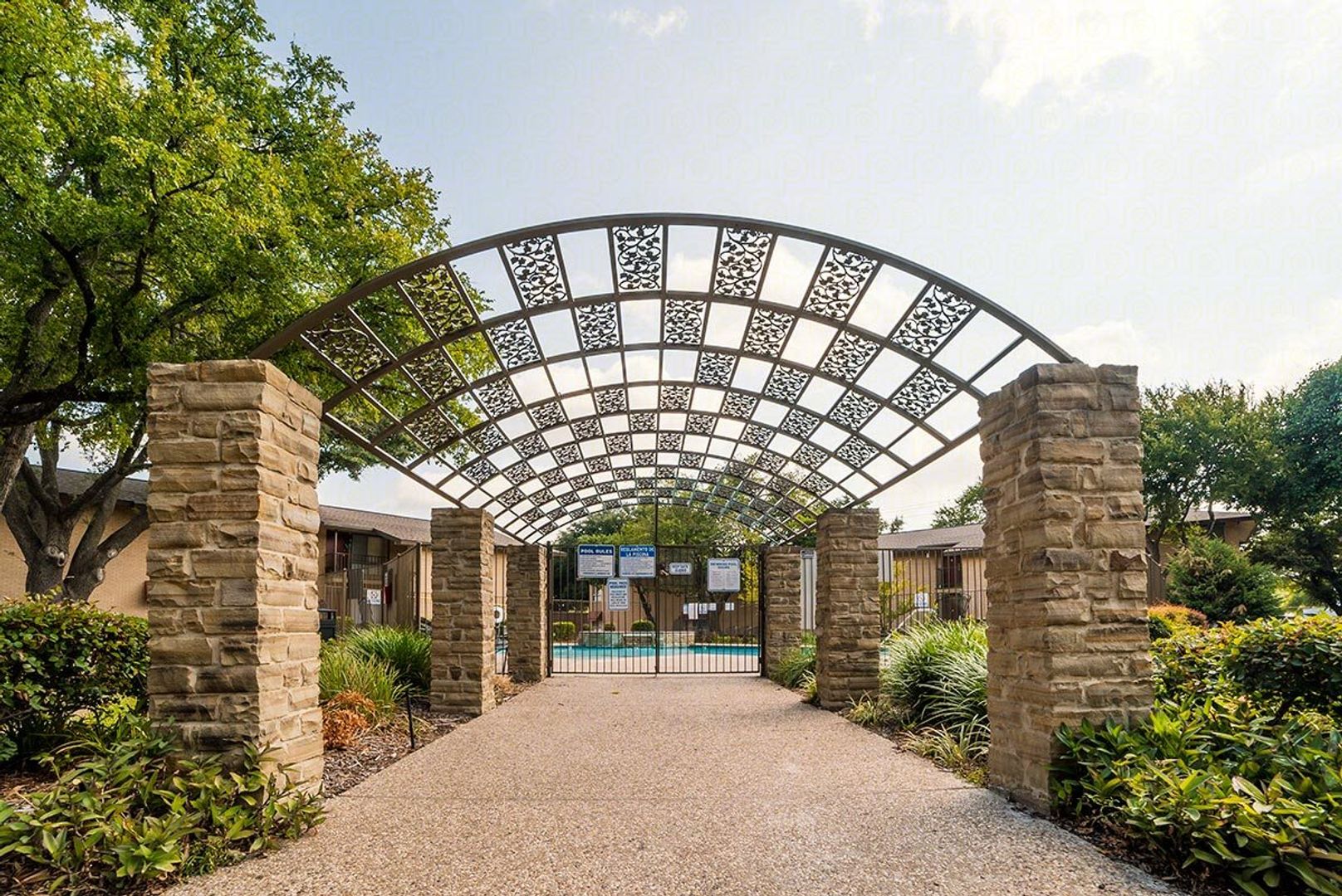 Grand Prairie Apartment: 531 S. Belt Line Rd