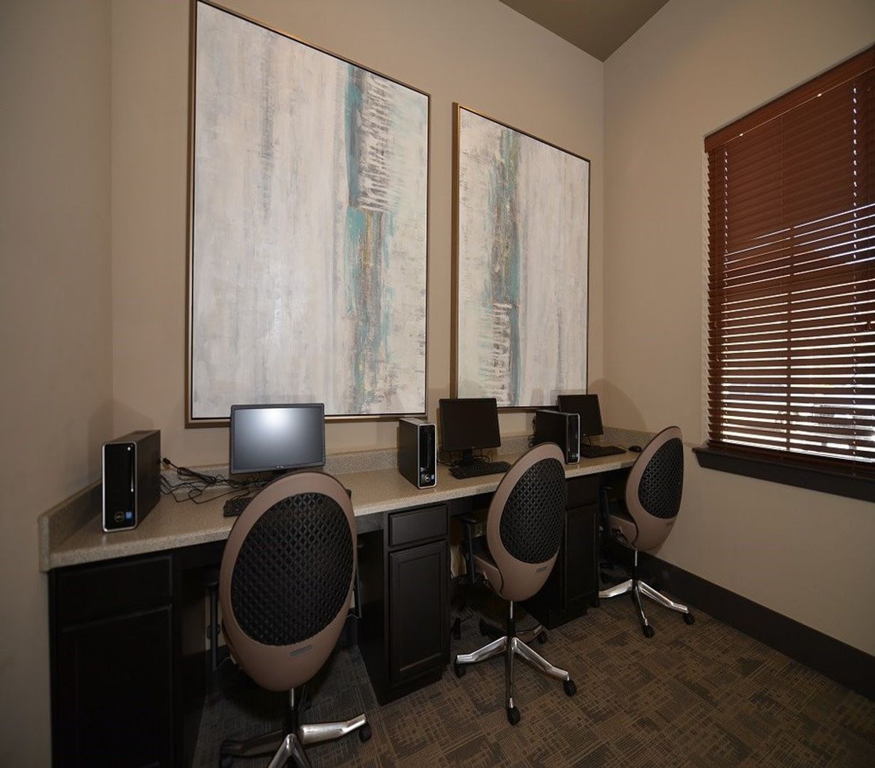 Work space at The Lakeshore (3 of 3)