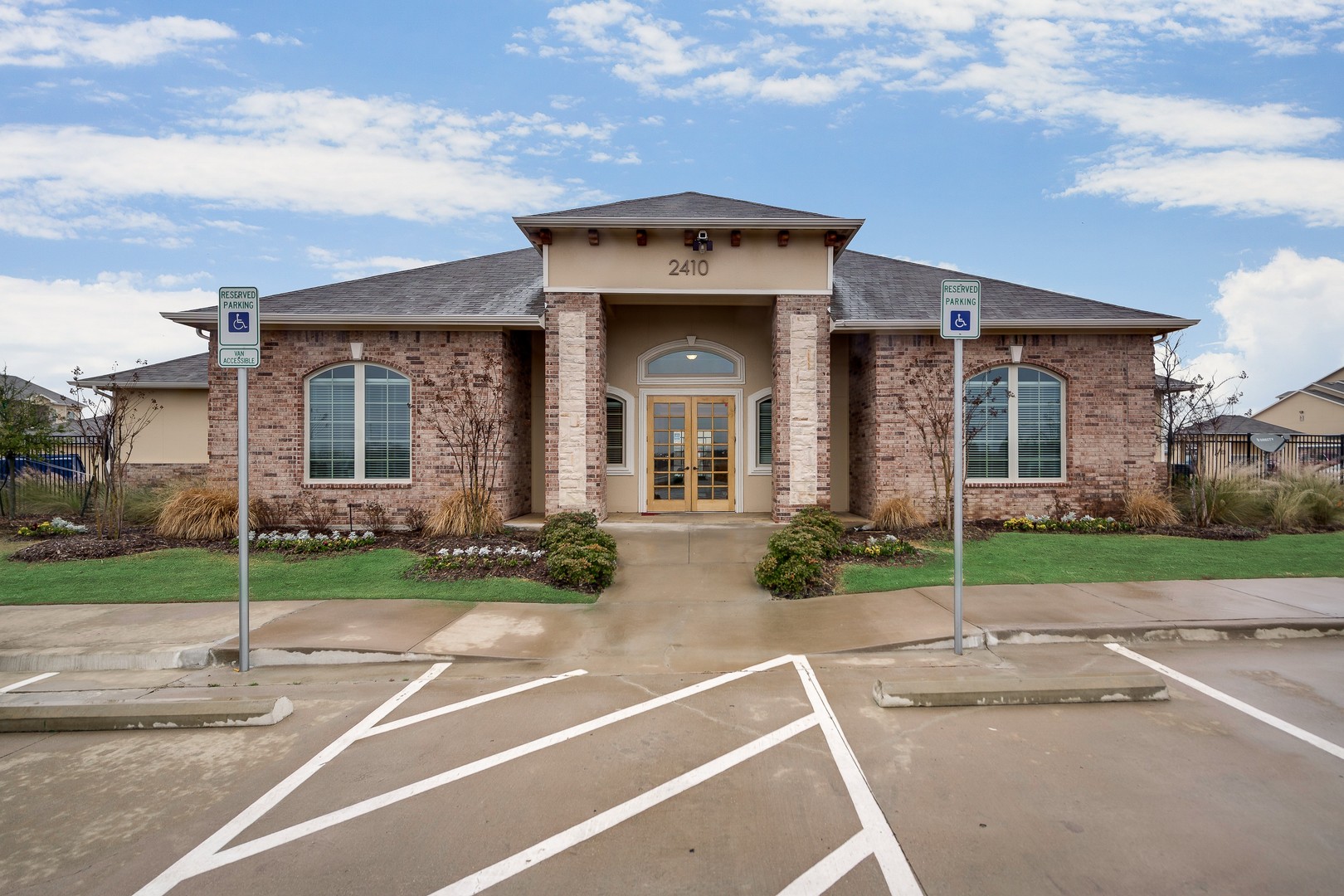 Greenville Apartment: 2410 Jack Finney Blvd.